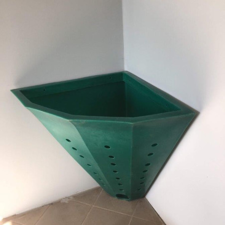 Eckraufe aus Kunststoff für Pferde