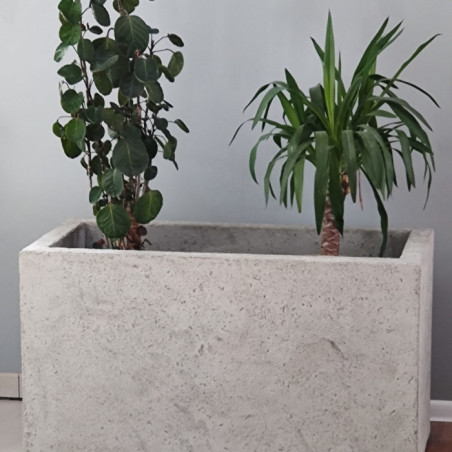 Thermoisolierte Terrassen- und Gartenpflanzkübel
