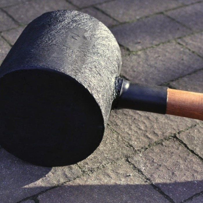 Zweihändiger Hammer