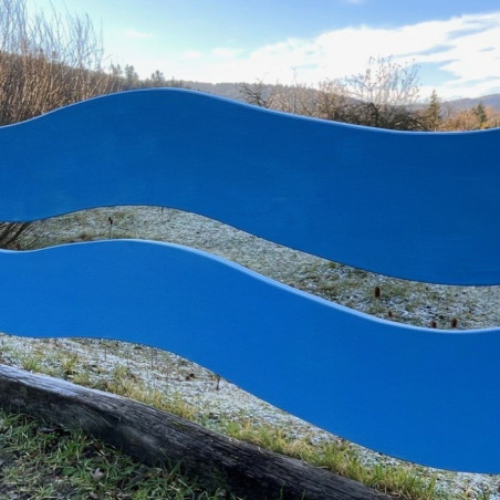 Holzplanke. Hindernisse und Zubehör für das Spring- und Dressurreiten