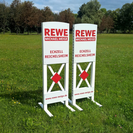 Turnierhindernis. Set inkl. Kreuzholzstangen und Sicherheitsauflagen